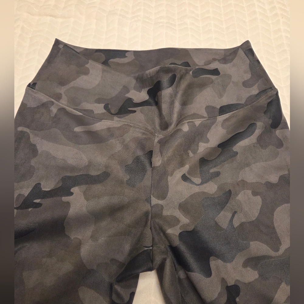 White House Black Market Camouflage Runway Leggings